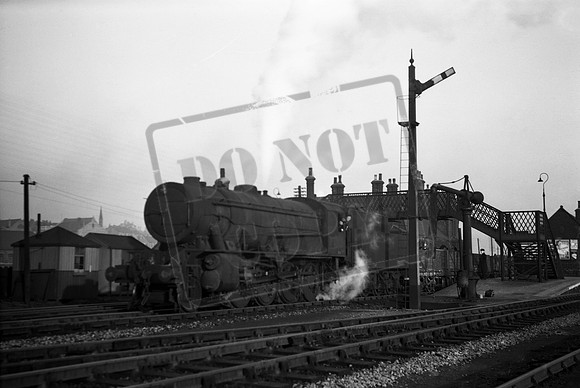 90xxx 2-8-0 1949c Mexborough Station