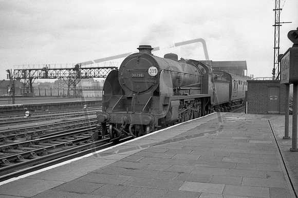 30796 1961-08-19 Clapham Junction
