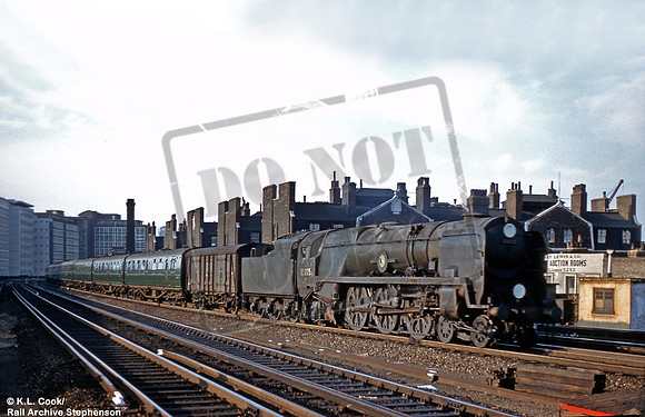 35025 1961-06-23 Vauxhall