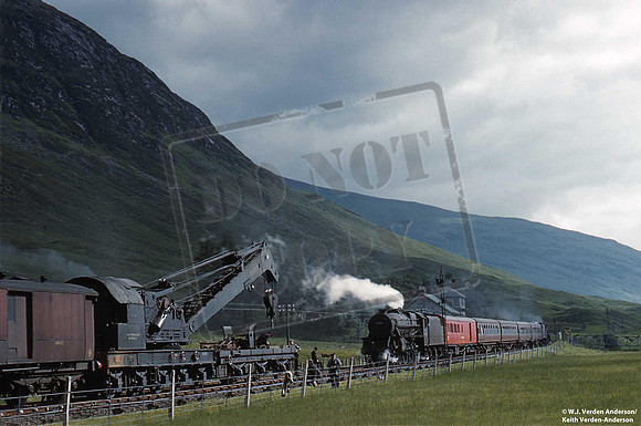 45357 1960s Glen Lochy passing loop