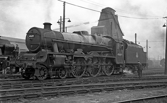 45689 1950s Willesden