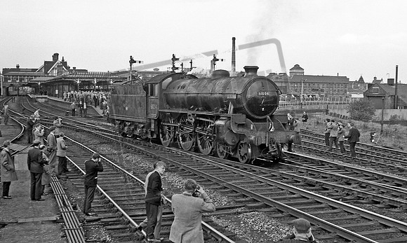61004 1963-05-11 Burton