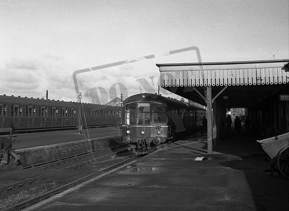 DMU 1957-01-10 Harwich Town