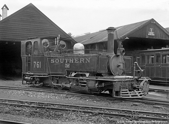 L&BLR 761 Taw 1933c Pilton shed