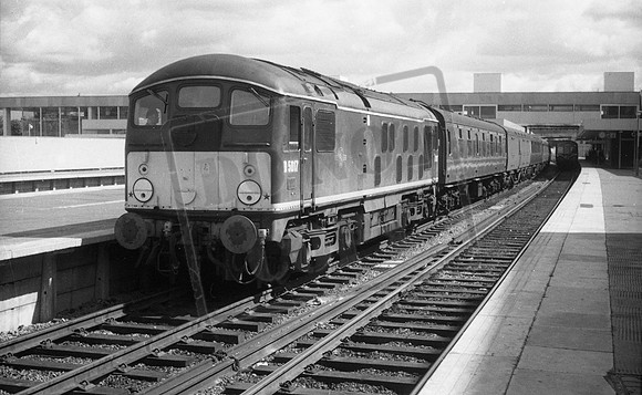 D5017 1962-08-24 Coventry-ROneg-1710-040
