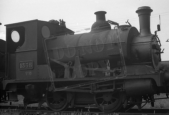 1338 1950s  Swansea East Dock