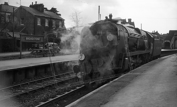 35011 1966-01-02 Broadstone-ROneg-1803-SDJR#2-031