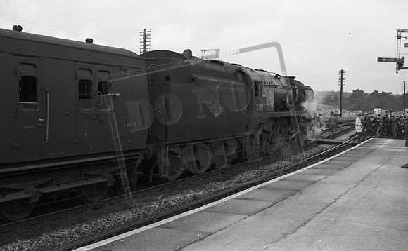 35011 1966-01-02 Broadstone-ROneg-1803-SDJR#2-025