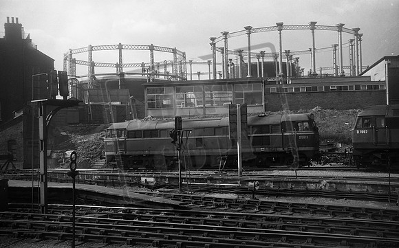 D5619 1967-03-30 London Kings Cross-ROneg-1803-205