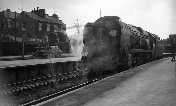 35011 1966-01-02 Broadstone-ROneg-1803-SDJR#2-032