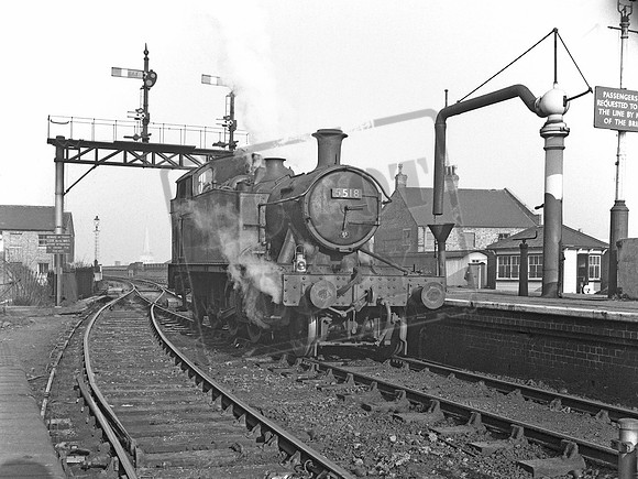 5518 1950s Gloucester Central