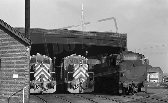30071 1963 Southampton Docks