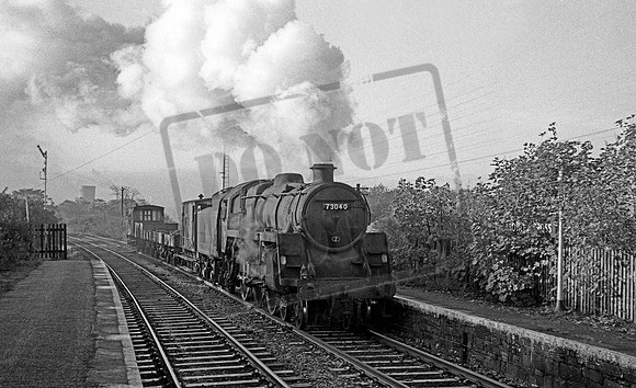 73040 1967-10-18 Bromley Cross station near Bolton