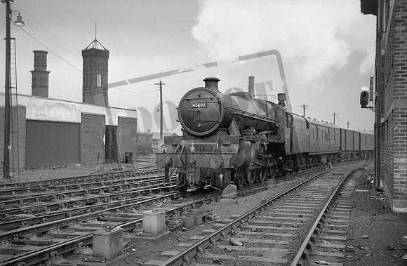 45600 1963-06-30 Leeds City Station