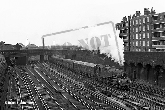 80018 1963-05-03 Clapham Junction