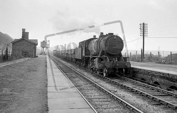 90002 1964-04-06 Newstead