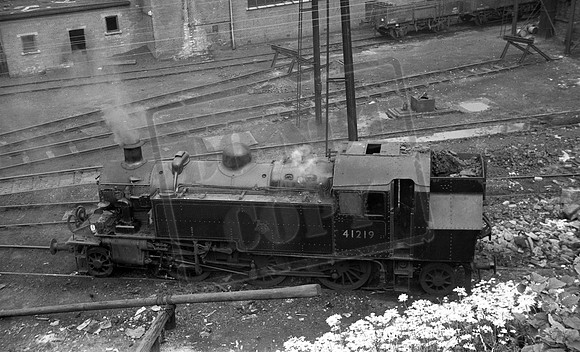 41219 1965-08-12 Leicester