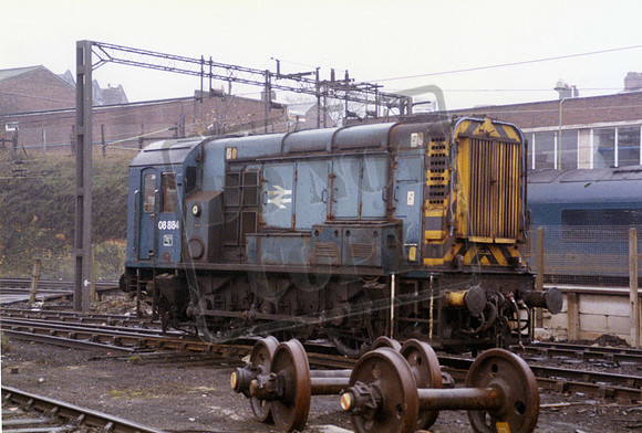 08884 1984-11-18 Runcorn Station