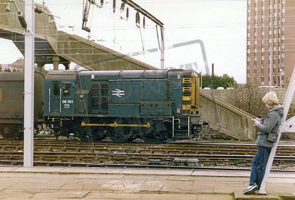 08701 1982-03-15 Crewe Station