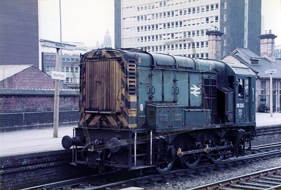 08335 1982-05-11 Sheffield Midland station