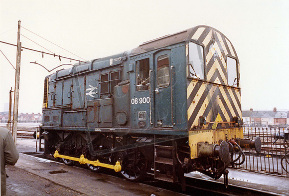 08900 1984-03-28 Swindon Works