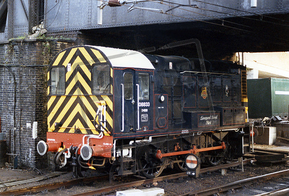 08833 1987-03-18 Liverpool Street Station