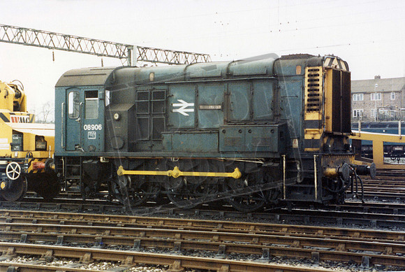 08906 1983-04-22 Bescot Yard