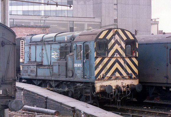 08908 1986-04-21 Leicester Station