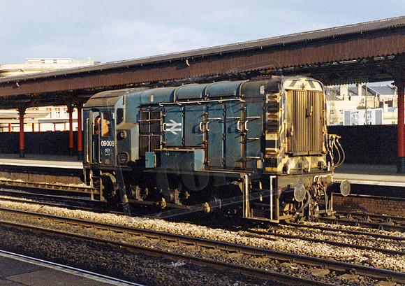 09008 1989-03-03 Newport station