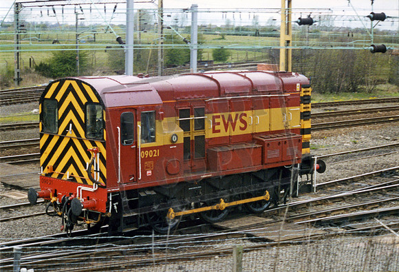 09021 2000-04-19 Bescot Yard