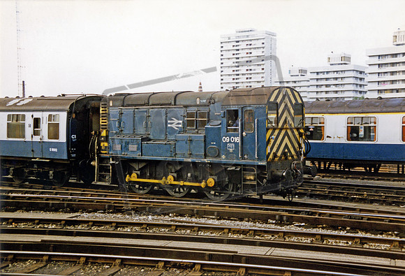 09016 1987-09-30 Clapham Junction
