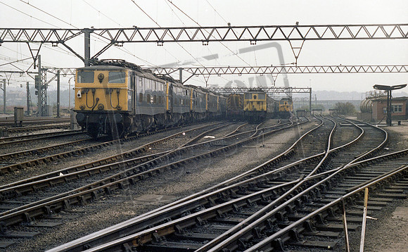 76024 08599 19810830 Guide Bridge