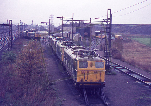 76031 1976-11-20 Wath