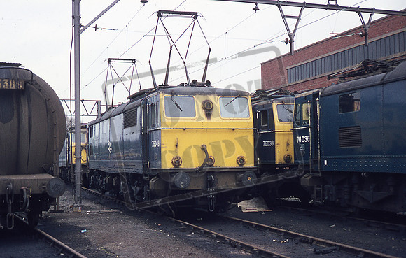 76048 1976-04-30 Reddish
