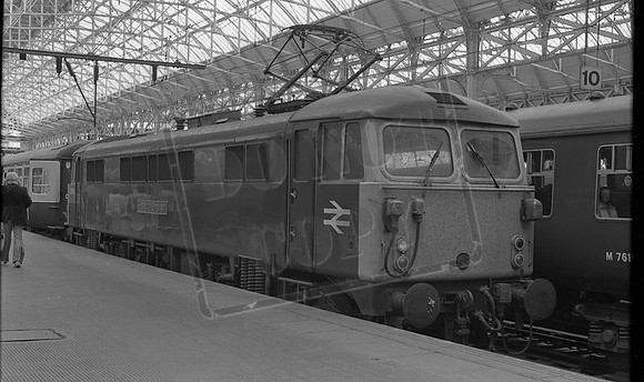 87007 c1981 Manchester Piccadilly-ROnegA22001