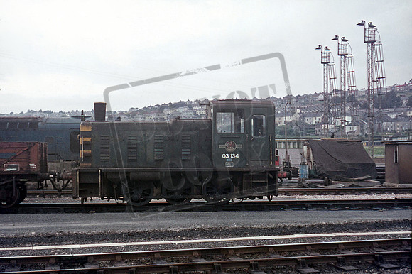 03134 1974-09 Laira