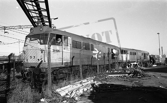 31196 31181 1989-10-24 Rye House Costains Siding on Hertford E -Temple Mills daily pickup-ROneg-1807-152