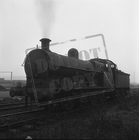 49361 1960s Bescot shed near coal stage-ROneg-114