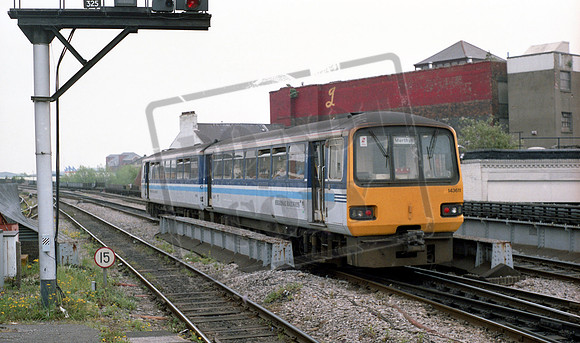 143611 1998-05-22 Cardiff Central