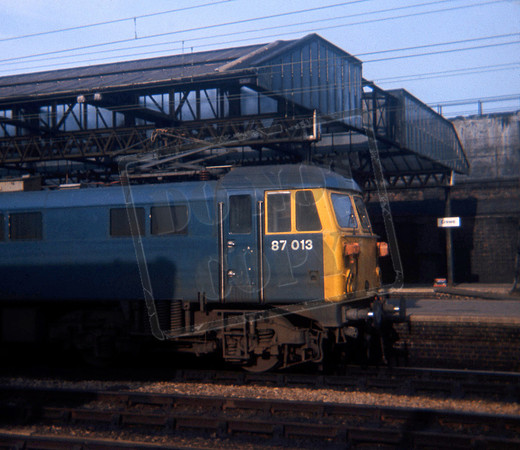 87013 1975-09-17 Crewe