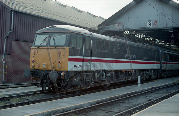 87032 1994-08-21 Longsight