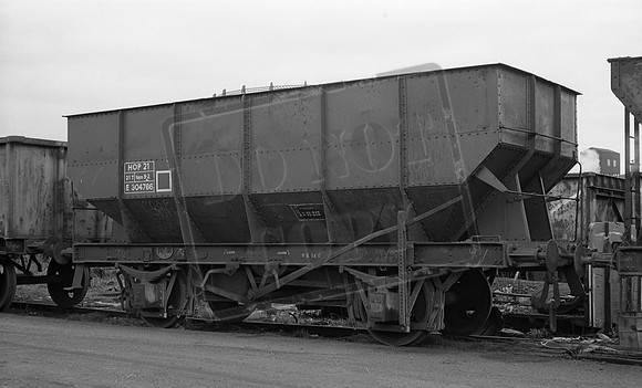 Wagon 1966-04-04 Hull Sculcoates Yard-ROneg-1903-019