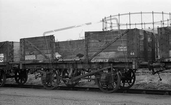 Wagon 1966-04-26 Hull Sculcoates Yard-ROneg-1903-064