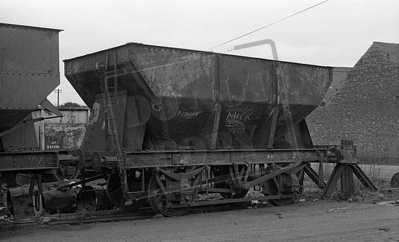 Wagon 1966-04-04 Hull Sculcoates Yard-ROneg-1903-018