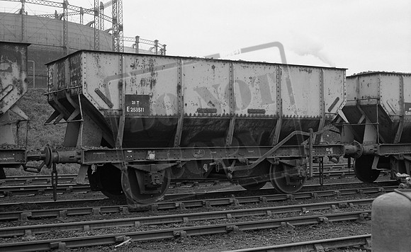 Wagon 1966-04-04 Hull Sculcoates Yard-ROneg-1903-022
