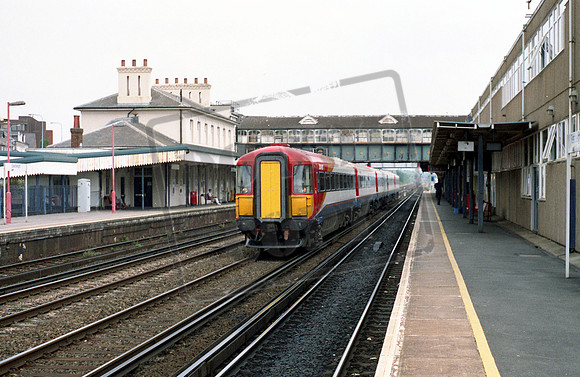 EMU 2416 1998-05-21 Eastleigh on Bournemouth train
