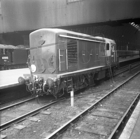 D8242 1961 London Kings Cross-ROneg-1308-386
