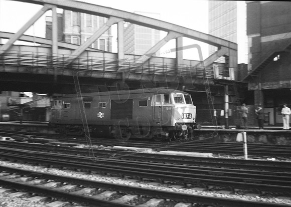 D7018 1973-09-06 London Paddington-ROneg-1308-942