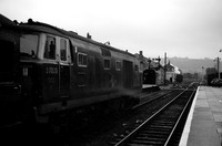D7020 1963-08-07 Stroud on 6-45pm Cheltenham-Paddington-ROneg-1803-436