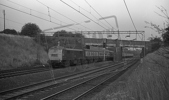 86018 1975-08 near Roade